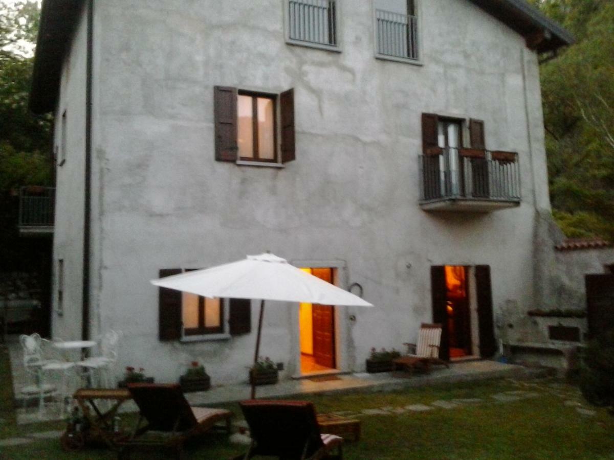 Cascina Cologna Bed & Breakfast Galbiate Bagian luar foto