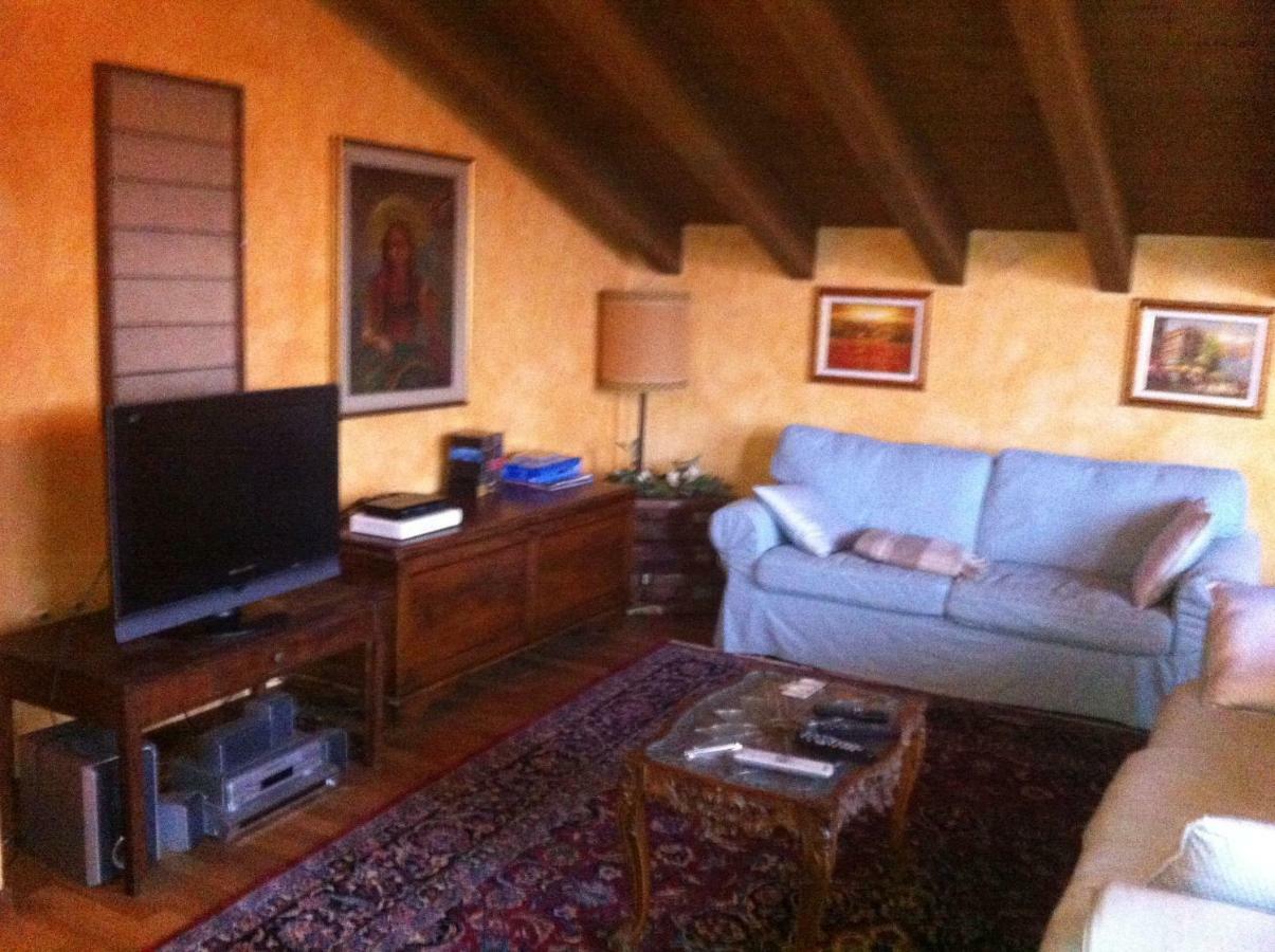 Cascina Cologna Bed & Breakfast Galbiate Bagian luar foto