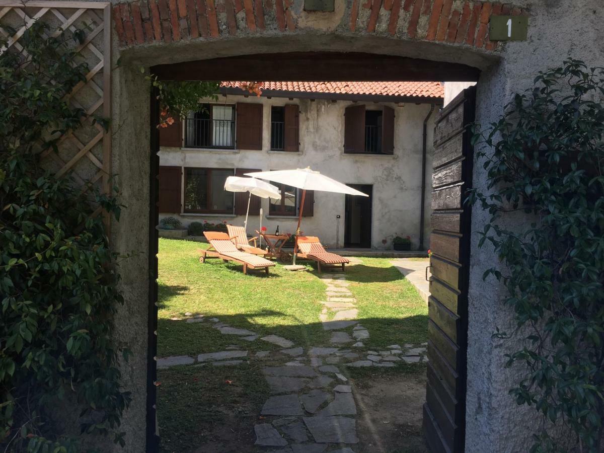 Cascina Cologna Bed & Breakfast Galbiate Bagian luar foto