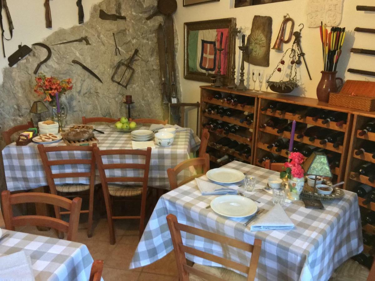 Cascina Cologna Bed & Breakfast Galbiate Bagian luar foto