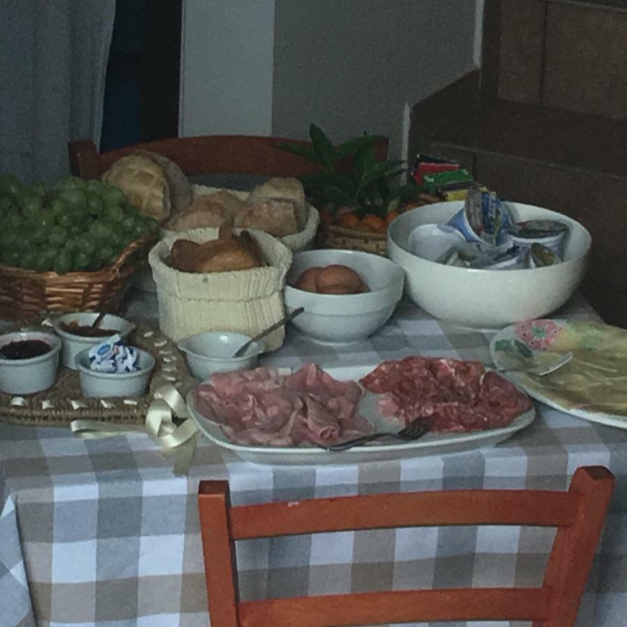 Cascina Cologna Bed & Breakfast Galbiate Bagian luar foto