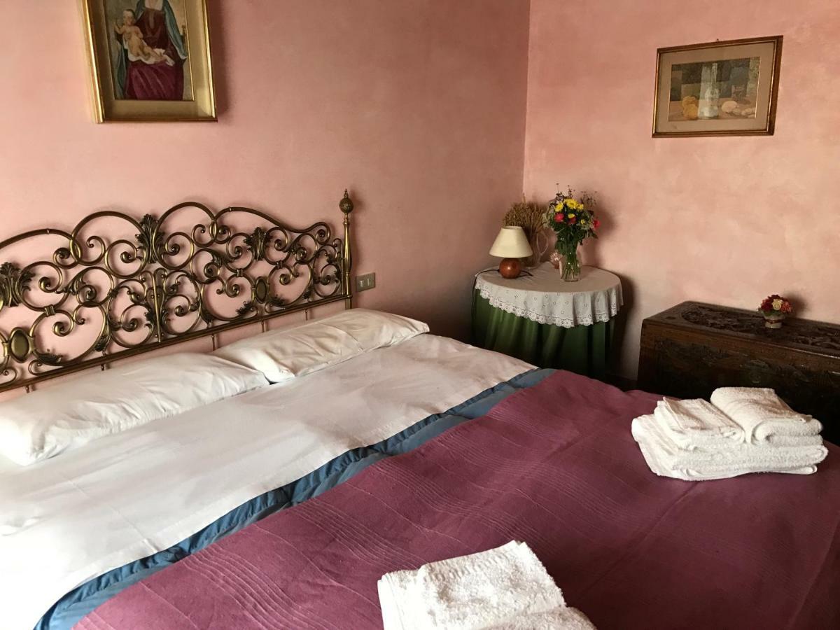 Cascina Cologna Bed & Breakfast Galbiate Bagian luar foto