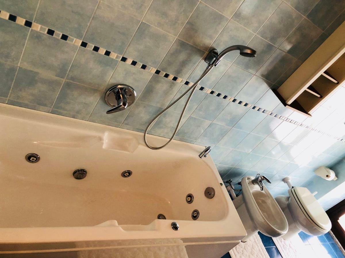 Cascina Cologna Bed & Breakfast Galbiate Bagian luar foto