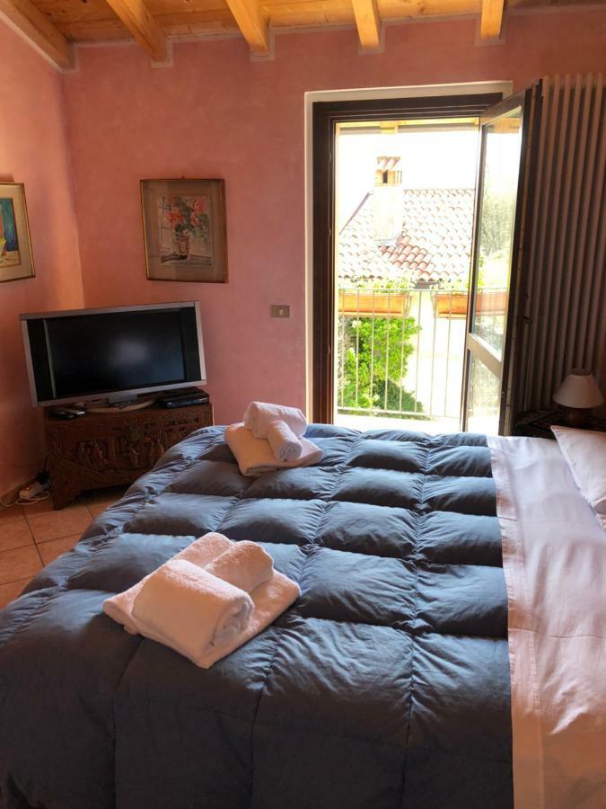 Cascina Cologna Bed & Breakfast Galbiate Bagian luar foto