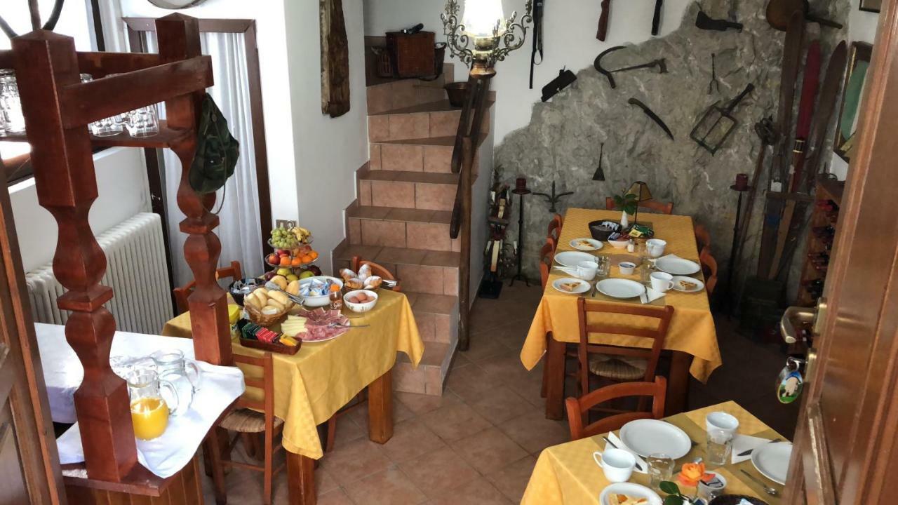 Cascina Cologna Bed & Breakfast Galbiate Bagian luar foto