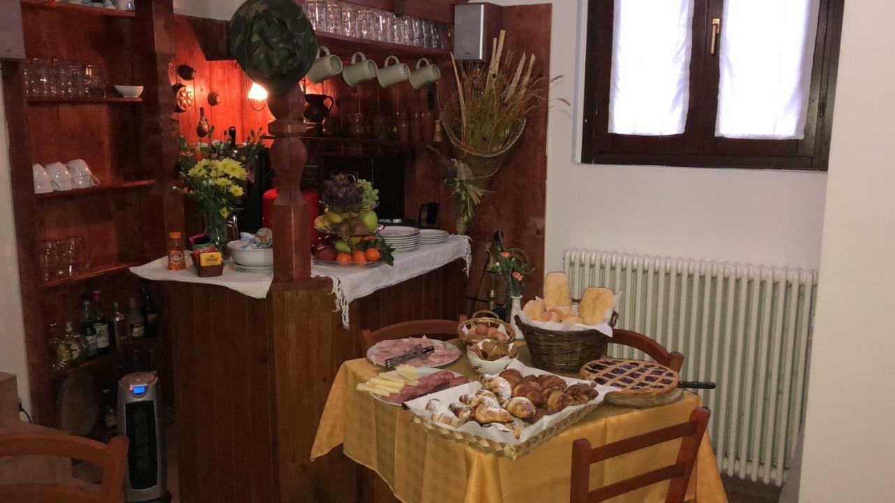 Cascina Cologna Bed & Breakfast Galbiate Bagian luar foto